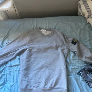 Stone Island Crewneck - Äkta Stone Island, inga defekter och omhändertagen. Skriv privat för mer detaljer!