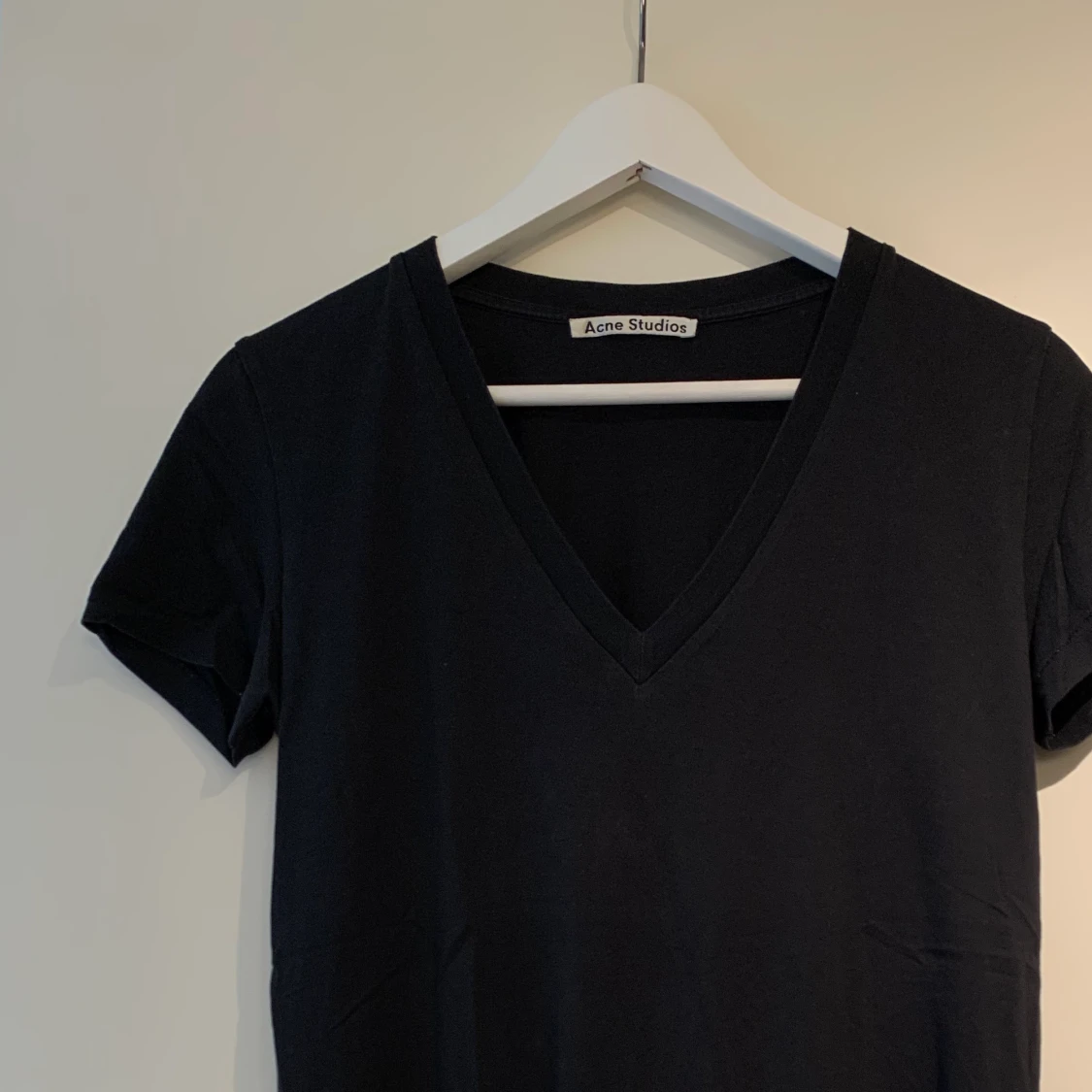 ACNE STUDIOS T-shirt svart - 90