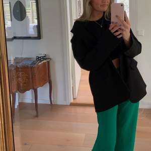 Gröna byxor från Zara i storlek XS. 