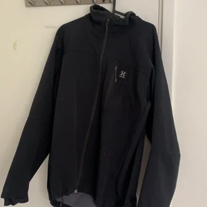 Jättefin haglöfvsjacka - Jättefin vill inte sälja men behöver pengar❤️