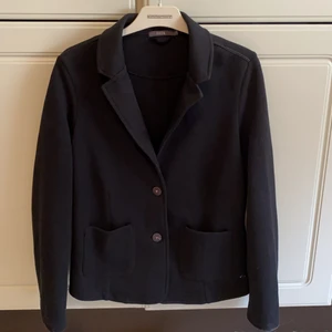 Kavaj - Svart bomull kavaj som har aldrig använt förut. Betala med Swish 