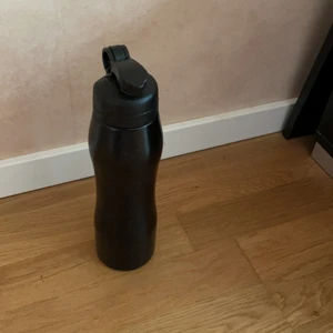 vattenflaska - Den är aldrig använda man kan även ha varma drycker i den