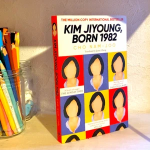 Kim jiyoung, born 1982 - Detta är en speciellt skriven bok på ett sätt. Du följer jiyoung genom hela hennes liv baserat i Korea. Då hon levde i rädlsa för obehagliga killar och touchy läraren, till abort för de som va född som kvinnor och att det första ämnet på hennes arbeta plats var om kvinnors kroppar. Boken är typ fiction, fakta som baseras sanning och gender inequality i Korea. 