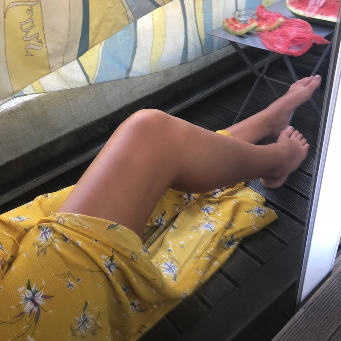 Gul blommig maxiklänning  - 91