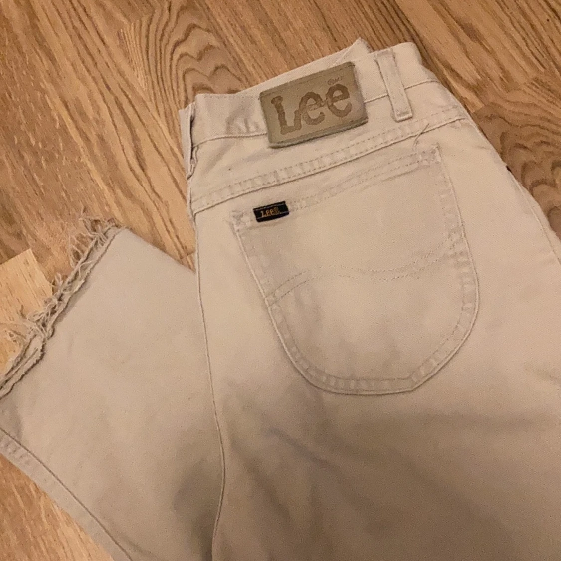 Lee jeans i storlek 32/34 (men är som M) - 91