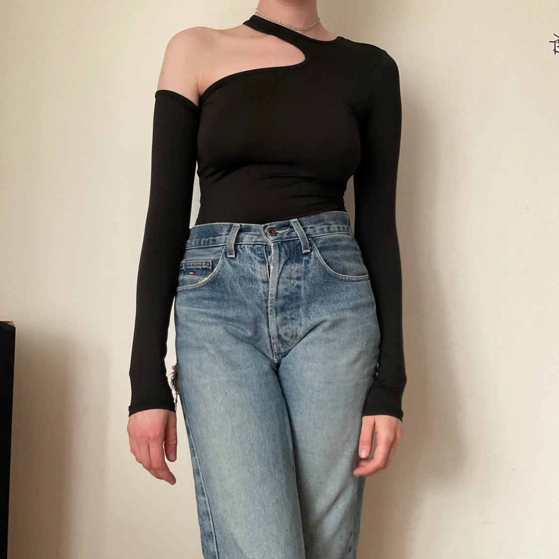 Långärmad cutout topp