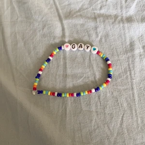 ✨armband✨ - Fint armband text ”gay”