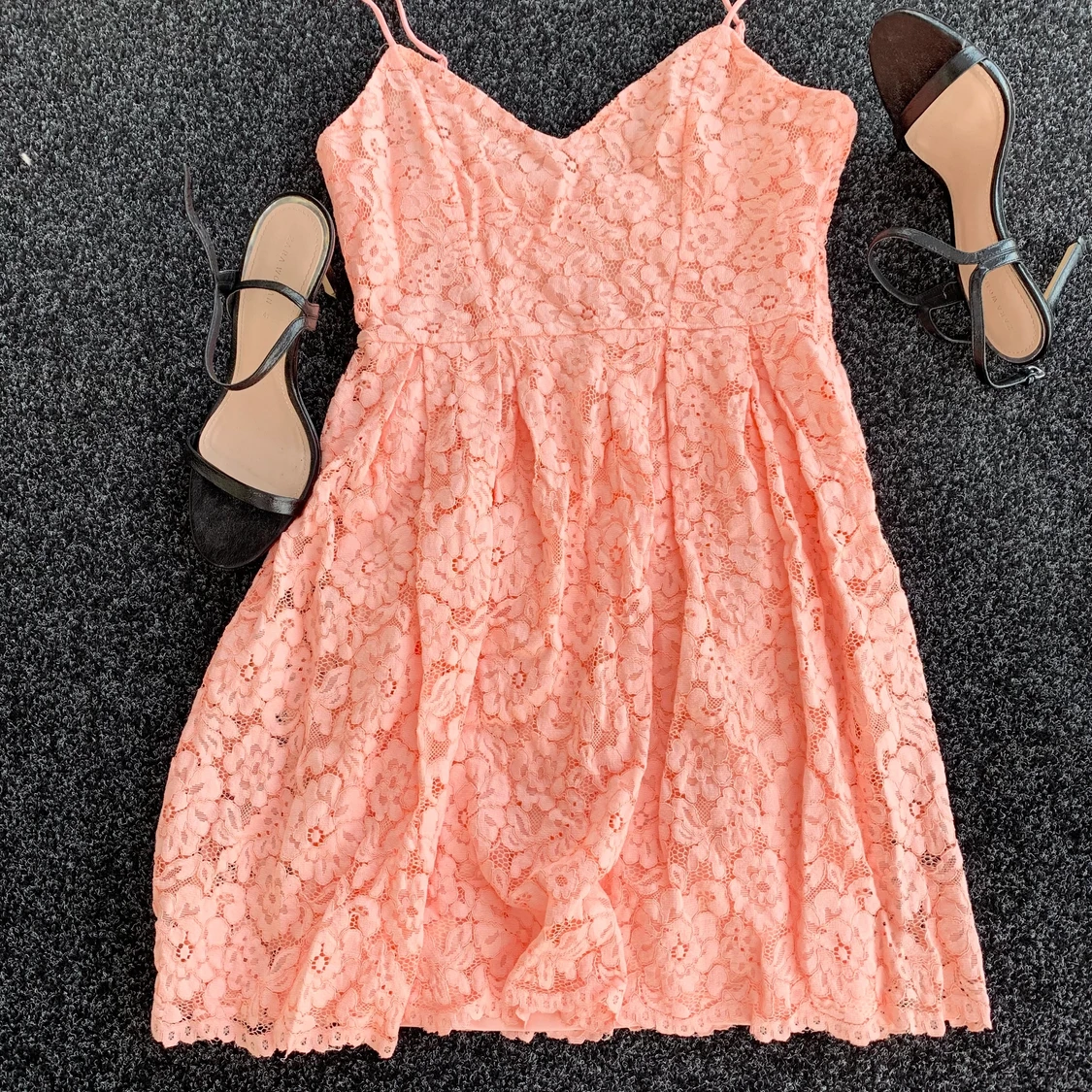 Söt Klänning i spets  - 91