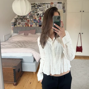 Tunn skjorta  - Jättevårig skjortblus🌸