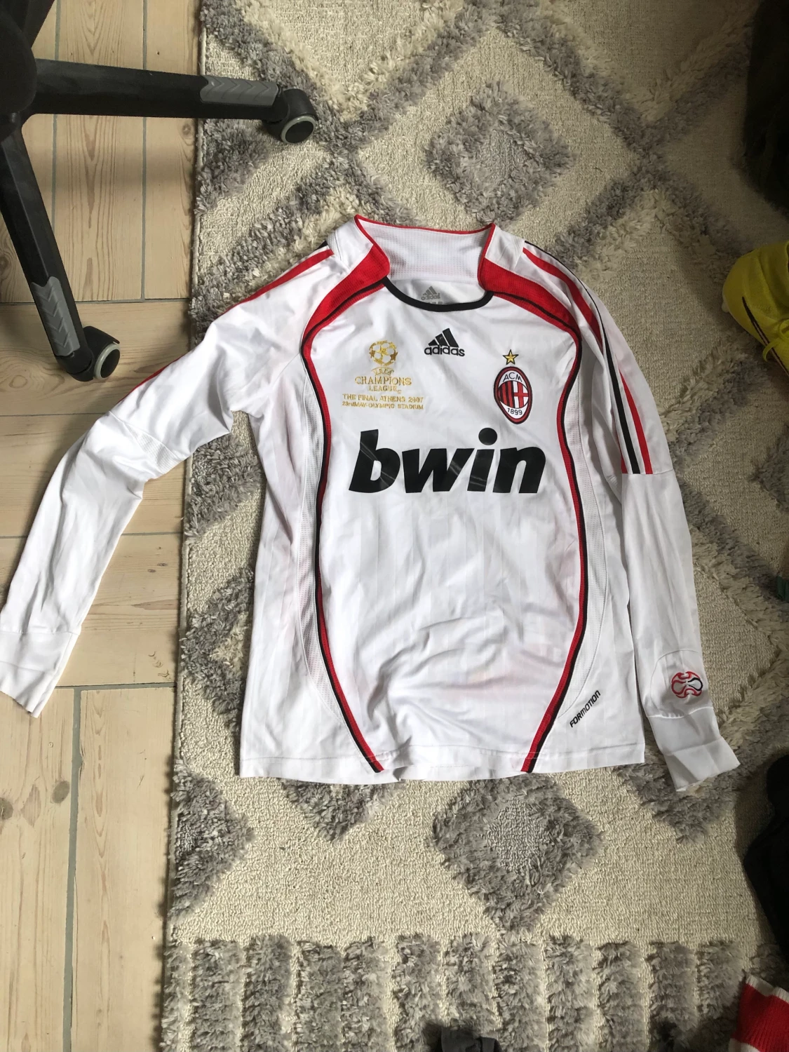 Milan tröja size S