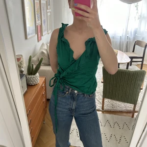 Grön topp - Vet ej märket då jag klippt bort lappen