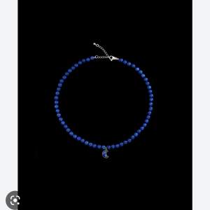 Säljer detta superfina halsband som inte längre säljs från Maria nilsdotter, köpt för ca 5000kr
