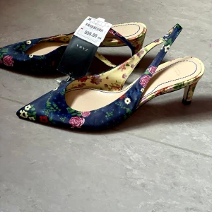 Klackskor - Säljer mina klack som jag har aldrig använd pga jag beställde fel storlek.  Kan mötas i tc/Södertälje centrum eller frakta eller 