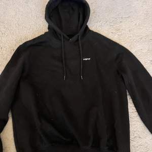 En till jätte fin orginal hoodie från h&m säljer då den inte kommer längre till användning. Har använt 2 gånger