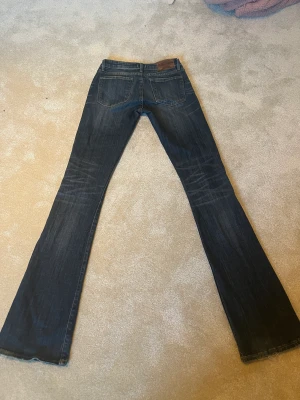 Lågmidjade bootcut Crocker jeans🩷🤍 - Skitsnygga lågmidjade bootcut jeans från Crocker!