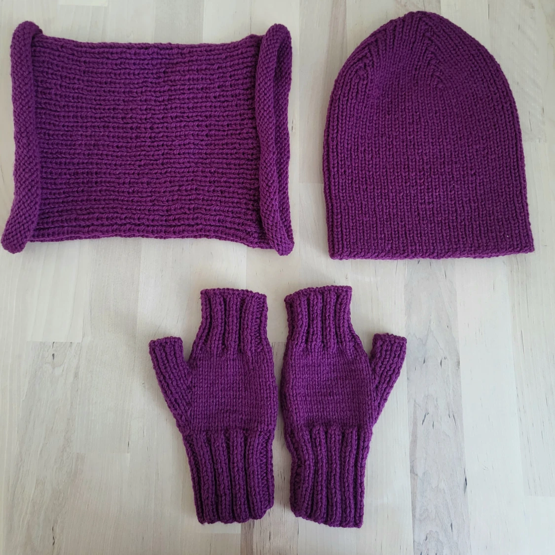 Stickade torgvantar - 91