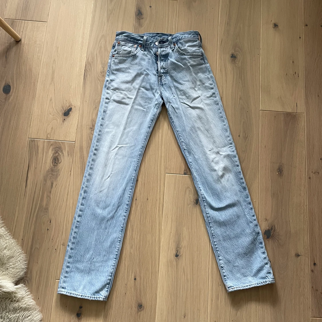 Levis 501 W28 L32