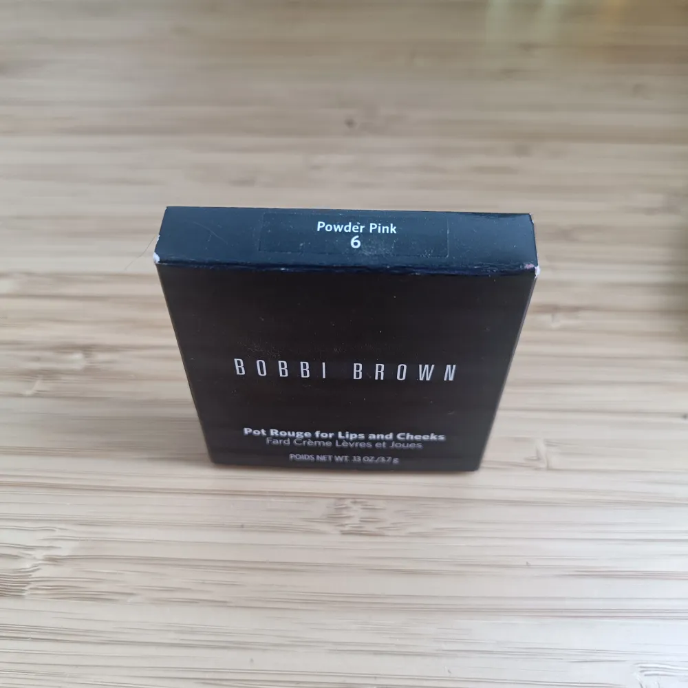 Oanvänd Bobbi Brown pot rouge, kvar i lådan. Nypris runt 400. Färg Powder Pink. . Skönhet.