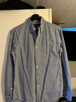 Ralph Lauren Skjorta - Skjorta från Ralph Lauren i storlek S