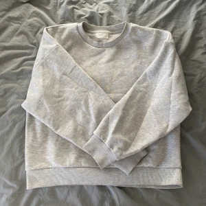 Sweatshirt  - Sweatshirt från Gina tricot💕