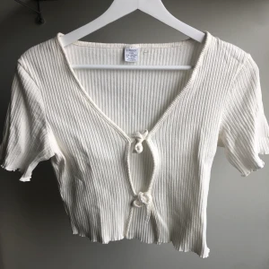 Tröja  - Knytningsbar tröja från Lindex 