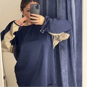 Vintage oversized tröja - (REPOST) en skit snygg oanvänd vintage tröja! Tunn material och är i bra skick :)