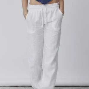 Linnebyxor - Helt nya linnebyxor från skagenclothing som tyvärr var för små för mig, dom är även extra långa i längden så är du lite längre så sitter dom perfekt🤩