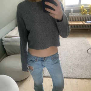 Croppad stickadtröja - Bra skick!