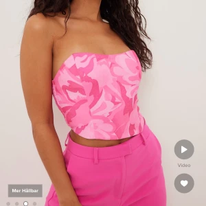 Korsett-topp - Recycled korsett-topp med smock bak. Nypris 299kr Endast provad