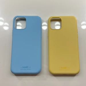 Mobilskal - Har två Holdit mobilskal för IPhone 11 PRO. Har bytt mobil så kan inte använda dom längre. Ville bara se om nån var intresserad eftersom dom är rätt skadade. Kan prata om priset☺️(Just nu 50kr/st)