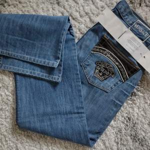 Nya vintage Versace jeans, dam st. 30