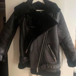 Jacka  - Storlek 38 , nyskick från NAKD 