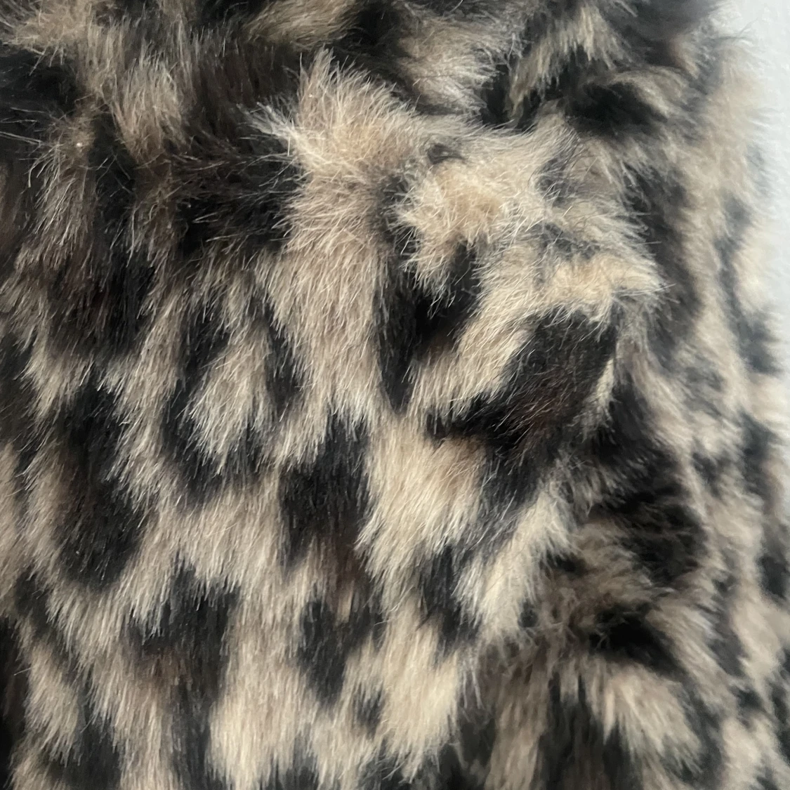 Oäkta pälsjacka - 91