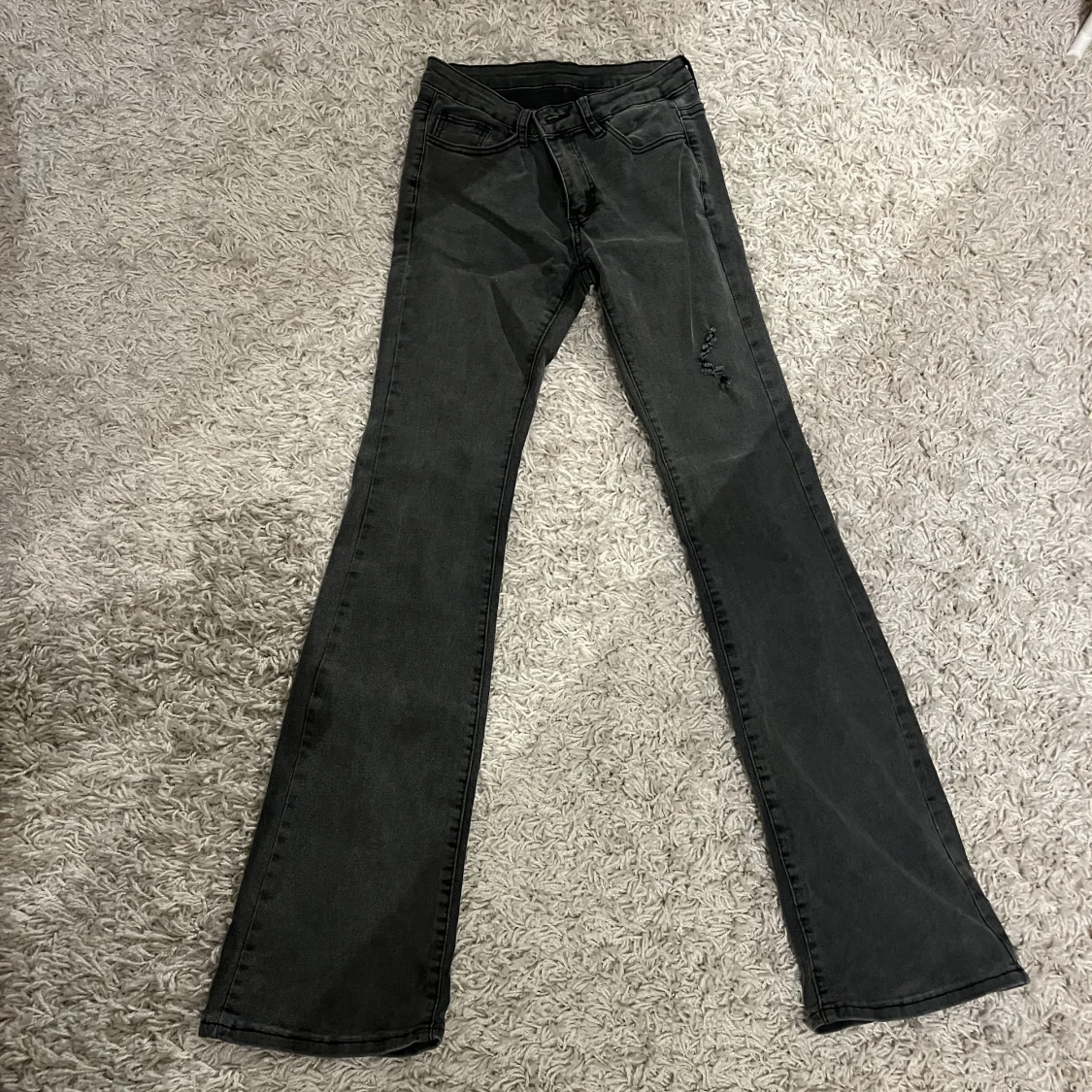 Shein Lowrise Flare jeans - 90