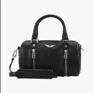 Zadig Sunny Bag - 💗INTRESSEKONTROLL💗Säljer min Zadig Sunny Nano bag, Köpt på Zadigs hemsida! minsta storleken Pris kan diskuteras vid snabb affär, hör av er för mer bilder!