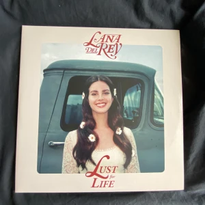 Lana del rey vinyl! - Lana del rey vinyl, kom privat för mer info💗Köparen står för frakt 