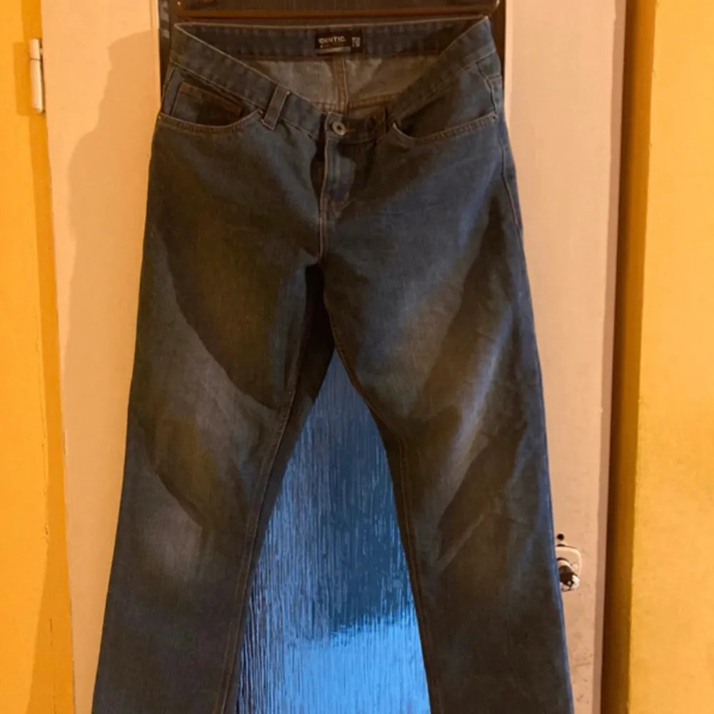 W 33, L 32. Wide fit jeans.. Jeans & Byxor.