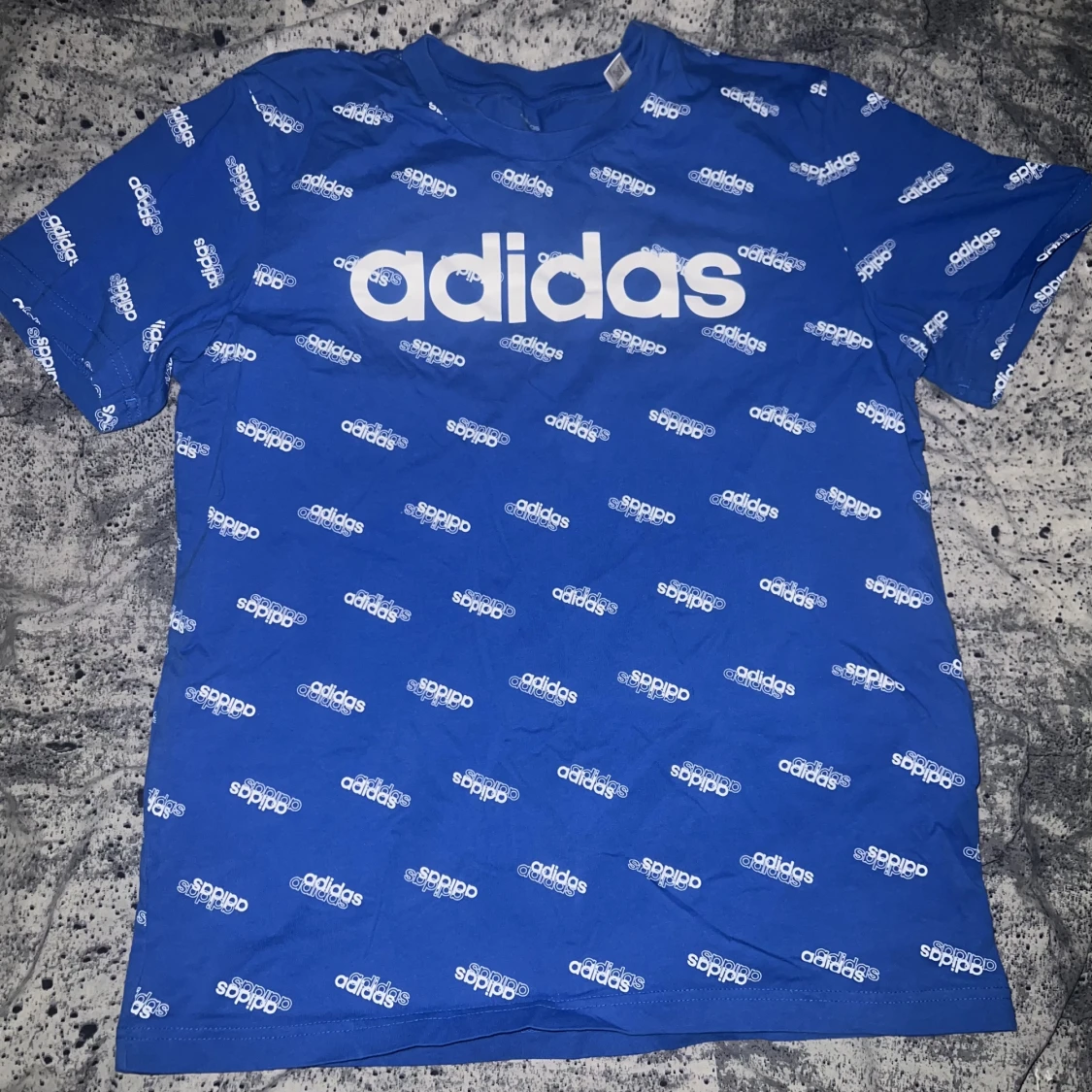 Adidas t shirt