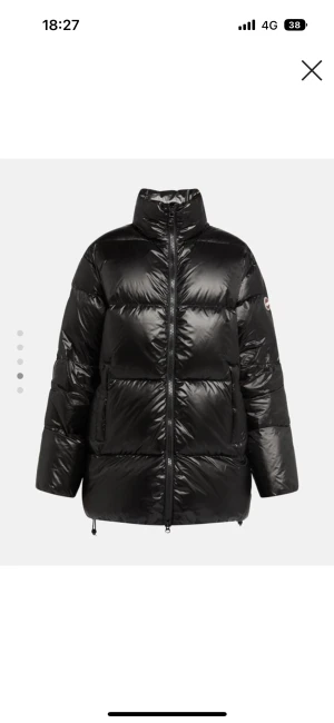 Colmar jacka - Säljer min colmarjacka endast testad så fin men säljer då den va lite stor. Nypris 5300☺️