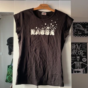 T-shirt - T-shirt med gulligt tryck! Frakt på 45kr