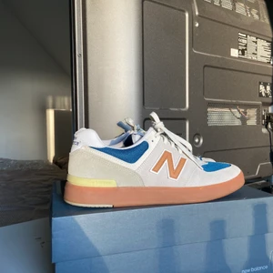 New balance  - Helt nya new balance skor! Säljs pga felköp då skorna inte passar mig. Strl 45. 