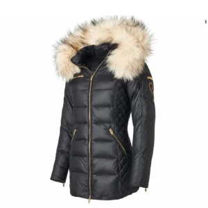 Rock and blue - Rock and blue jacka halvlång, äkta päls, och använd endast en vinter då den börjar bli för liten. ny skick, den är storlek 38 och rätt sann i storlek. Nypris 3200kr men har valt att sälja billigt då jag inte fick den såld förra vintern, frakt ingår