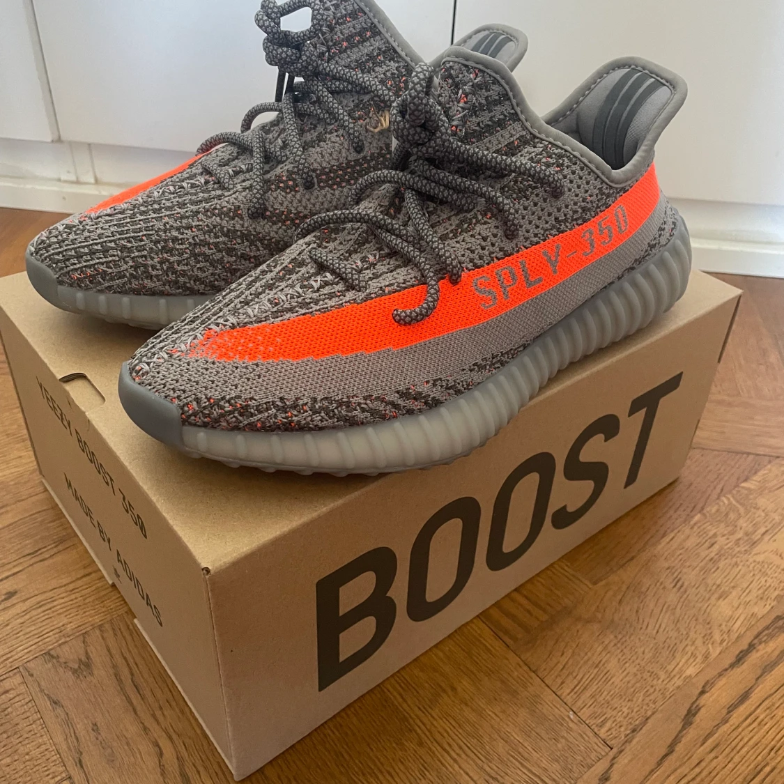 Yeezy 350 v2 beluga