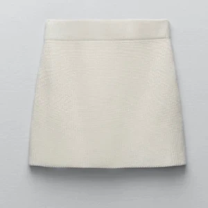 stickad kjol - slutsåld stickad kjol från Zara, köpt på plick 🫶🏻🤍🤍