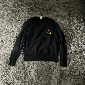 Kaws x uniqlo sweatshirt - Cond 7/10