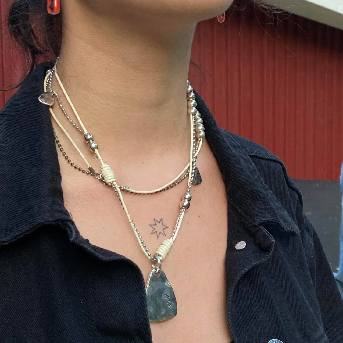 White and silver long necklace