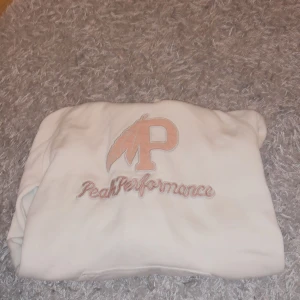 Peak performance hoodie  - En peak performance hoodie 