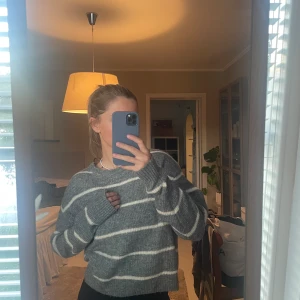 Randig stickad - Randig stickad tröja från hm