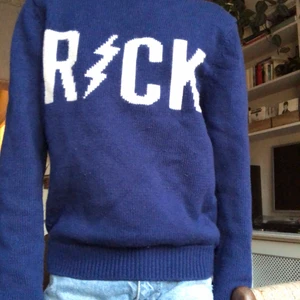 Zadig Voltaire tröja 12/xs - En fin stickad tröja från Zadig💗säljer för att den börjar bli lite liten. Bra kvalite