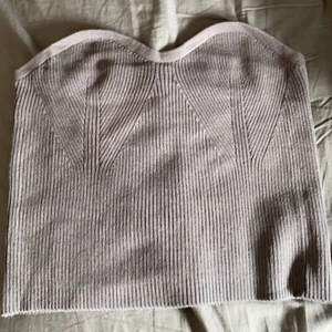 Stickad banduetopp - Jättefin topp buda från 70kr+frakt eller köp direkt 180+frakt❤️